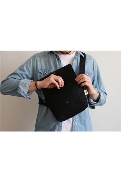 Çilek Kızın Dükkanı Siyah Bel Çantası Freebag