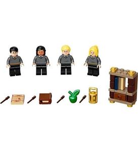 LEGO Harry Potter 40419 Hogwarts Students Accessory Set