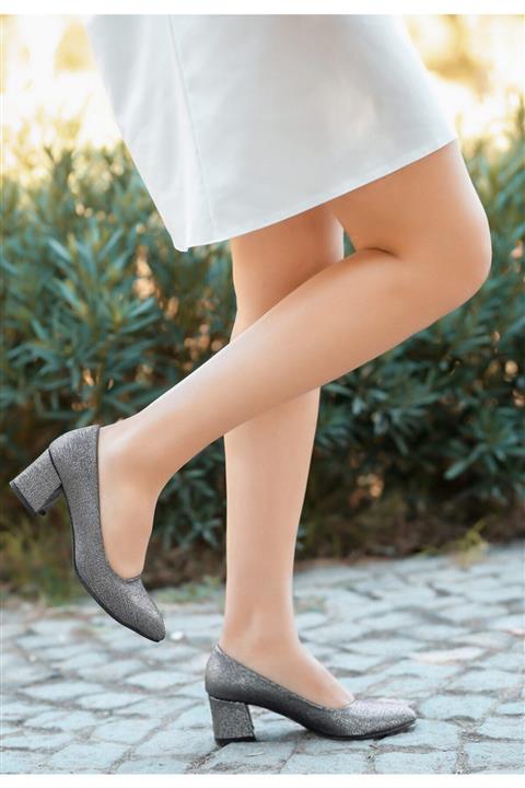 WYSTİL Sever Platin Cilt Simli Topuklu Ayakkabı