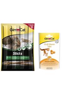 Gimcat 4 Adet Kedi Ödülü 2 Sticks Kuzu Etli Ve Tavuklu 20 gr + 2 Multi Vitamin Tabs 40 gr