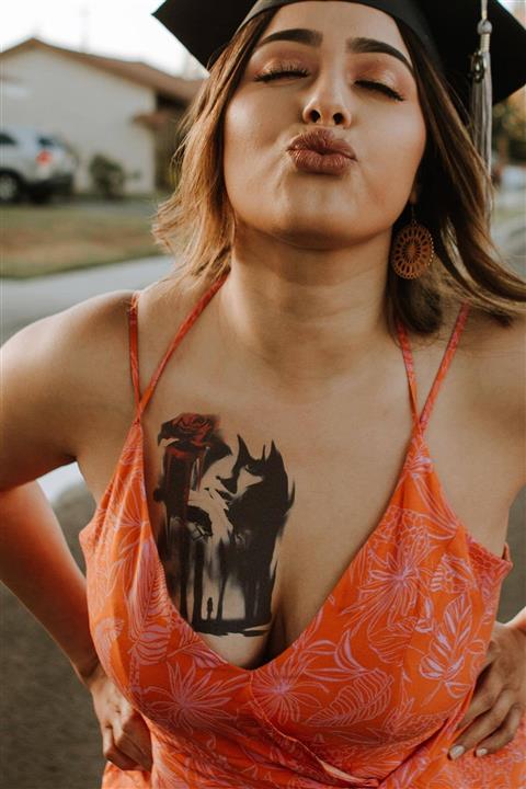 TAKIŞTIR Geçici Kadın Ve Gül Modelli Dövme