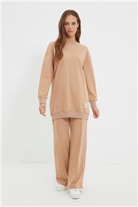 Trendyol Modest Camel Bisiklet Yaka Süs Etiketli Örme Eşofman Takımı TCTAW22EN0060