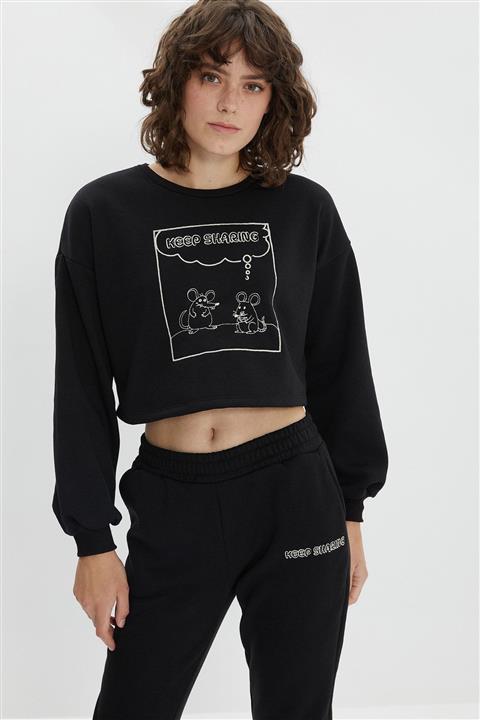 TRENDYOLMİLLA Siyah Baskılı Şardonlu Örme Eşofman Takımı TWOAW22EM0134