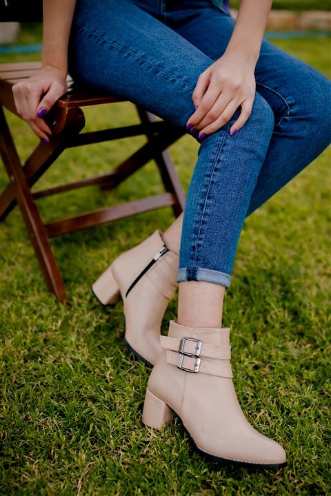 mihra home Kadın Çift Kemerli 5 Cm Topuklu Bej Cilt Deri Bot