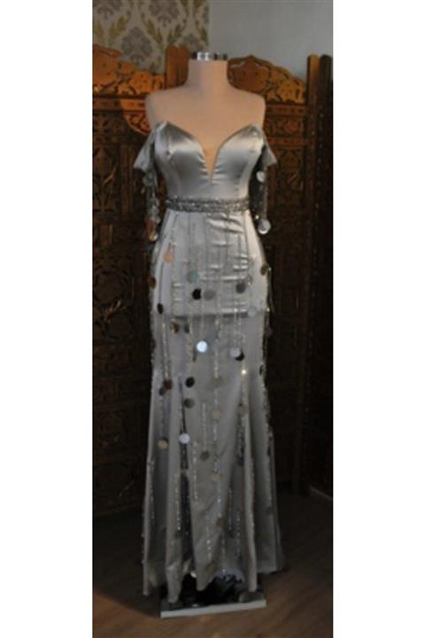 Çağrı Şengül & Serdar Yüzer Moda Kadın Gri Pullu Saten Abiye Elbise