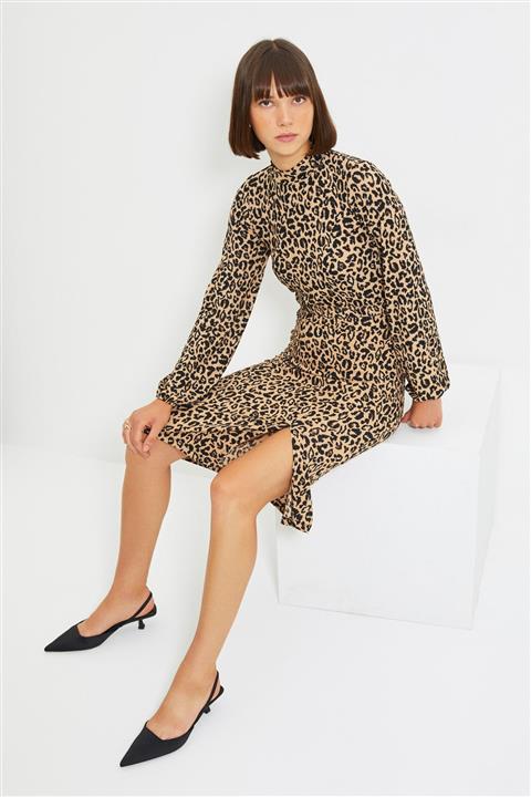 TRENDYOLMİLLA Kahverengi Yırtmaç Detaylı Örme Etek TWOAW22ET0048