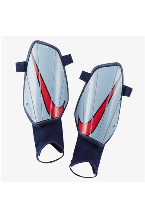 Nike Charge Futbol Tekmelikleri