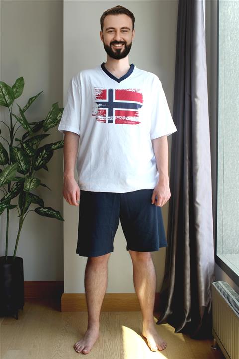 Nur Aka by Nurteks Bayrak Baskılı V Yakalı Büyük Beden Pijama Takımı