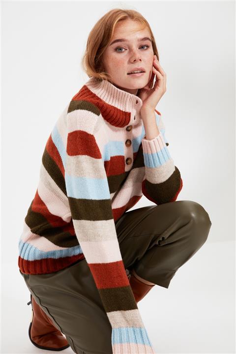 TRENDYOLMİLLA Kiremit Çizgili Düğme Detaylı Triko Kazak TWOAW22KZ0002