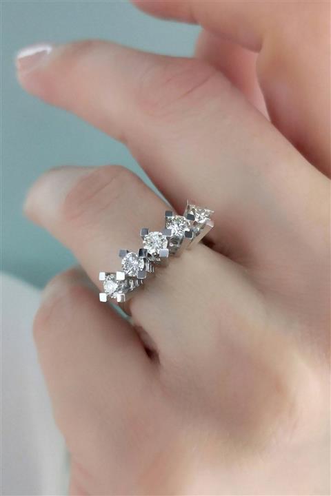 Crystal Diamond Zirconia Labaratuvar Pırlantası 1.5 Karat Beştaş Yüzük