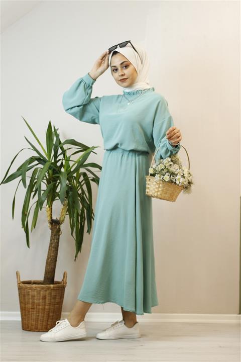 yasmak Mint-yakası Fırfırlı Etekli Takım