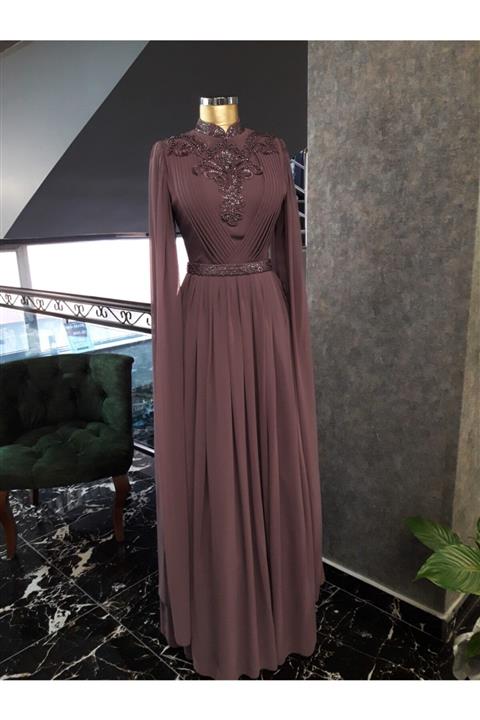 Ecrin Mor Işlemeli Kolu Pelerinli Tesettür Abiye