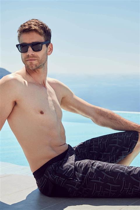 Haşema Monogram Desenli Siyah Erkek Uzun Şort