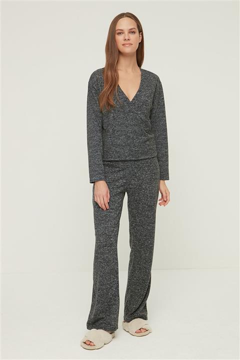 TRENDYOLMİLLA Gri Yumoş Kumaş Örme Pijama Takımı THMAW22PT1461