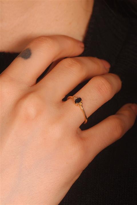 Adil İdil Kuyumculuk Siyah Taşlı Ince Eklem Yüzüğü