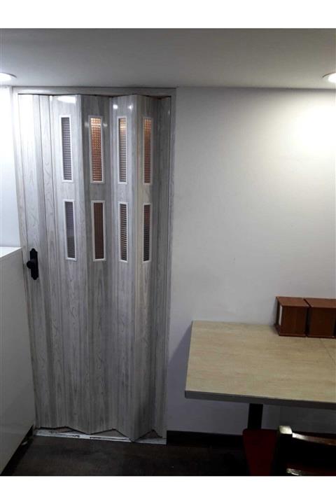 FARAN DEKORASYON Akağaç 2 Sıra Camlı Akordiyon Kapı 98x220