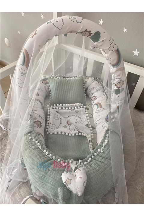 Jaju Baby Yeşil Örgü Pike Kumaş ve Müslin Kumaş Ponponlu Babynest ve Oyuncak Aparat ve Tül Set