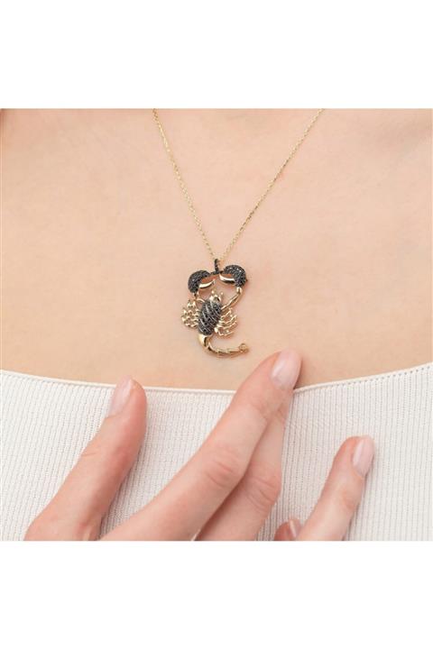ELEF JEWELLERY Akrep Figürlü Taşlı 14 Ayar Altın Kolye