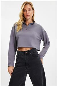 TRENDYOLMİLLA Gri Dik Yaka Crop Nakışlı Örme Sweatshirt TWOAW22SW2044