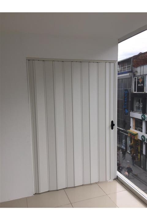 FARAN DEKORASYON Beyaz Camsız Akordiyon Kapı 147*235