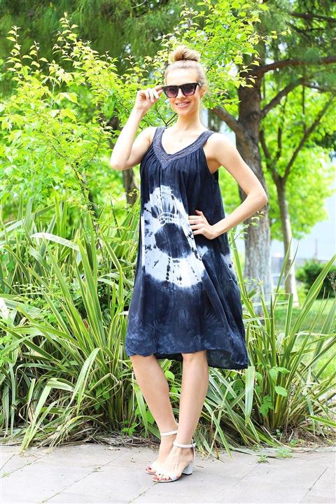 YILSOY TEKSTİL Kadın Siyah Dantel Yaka Batik Elbise