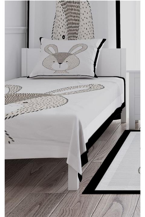 CİCİ TASARIM ÜRÜNLERİ Sevimli Tavşan ve Siyah Çerçeve Yatak Örtüsü