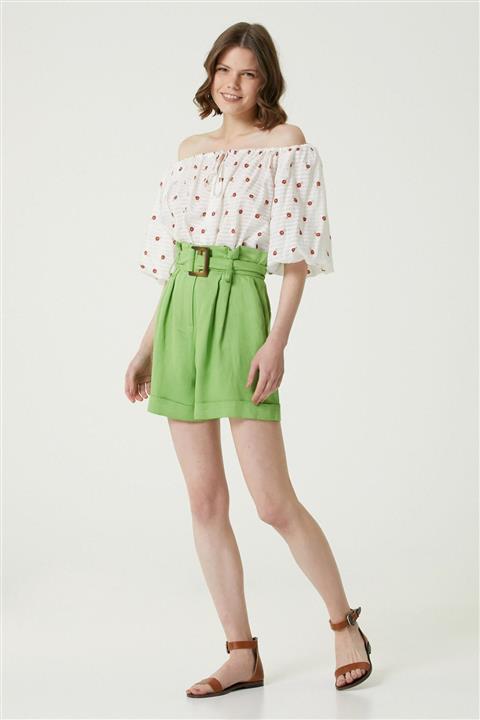 Network Kadın Regular Fit Yeşil Beli Kemerli Mini Şort 1079139
