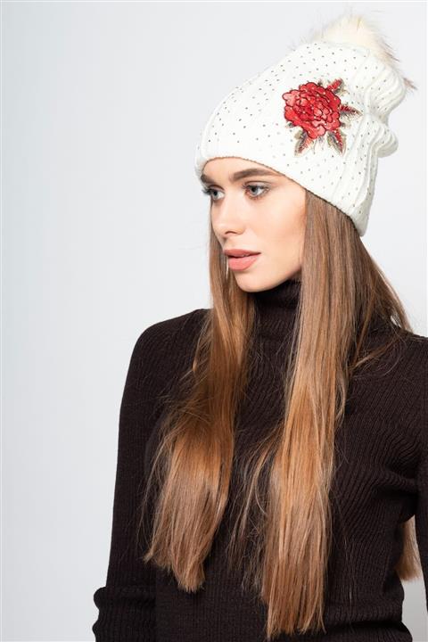 Mossta Kadın Ekru Taşlı 3d Nakışlı Tüylü Ponpon Bere