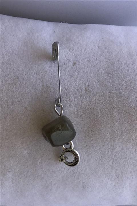 Mercaz Unisex Gümüş Renkli Türk Bayrağı Objeli Labradorit Taşı Bebek Nazarlığı