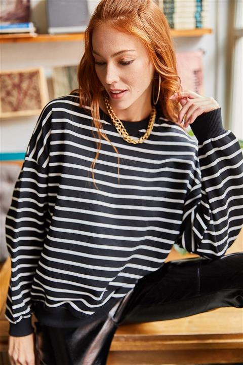 Olalook Kadın Siyah Beyaz Çizgili Yumuşak Dokulu Salaş Sweatshirt SWT-19000457