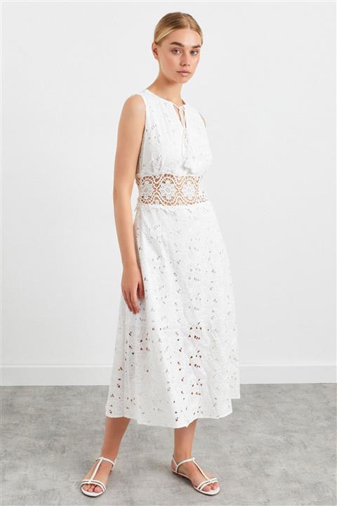 adL Yakası Püsküllü Kolsuz Dantel Elbise