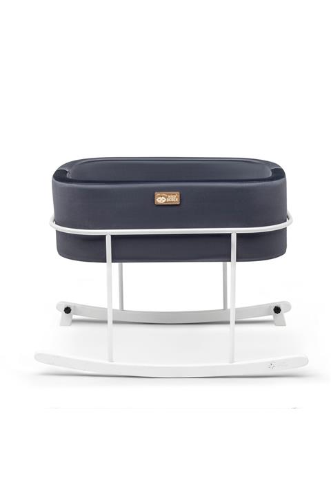 Hier Anne Yanı Beşik Bebek Beyaz Metal Stand Siyah Sepet