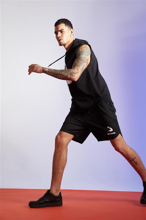 DeFacto Erkek Siyah Slim Fit Shaquille O'Neal Lisanslı Bisiklet Yaka Baskılı Spor Şort U9029AZ21SM