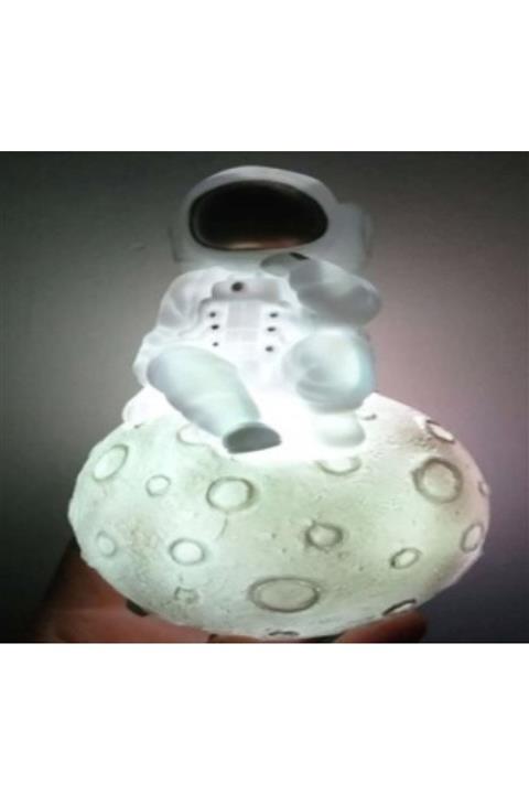 DREAM VEGA Ay Üstünde Düşünen Astronot Gece Lambası