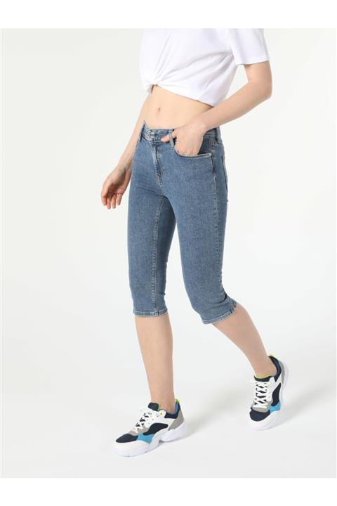 Colin's KADIN Orta Bel Super Slim Fit Jean Kadın Jean Şort CL1054632