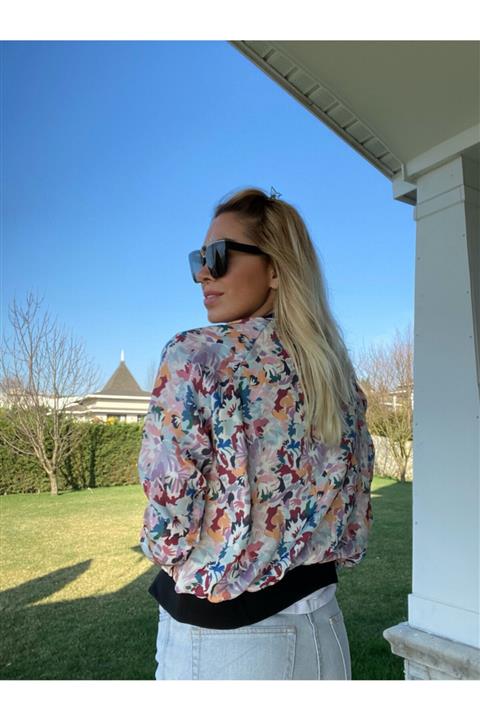 Piel'S Aral Fashion Studio Kadın Beyaz Çiçek Desenli Saten Yağmurluk