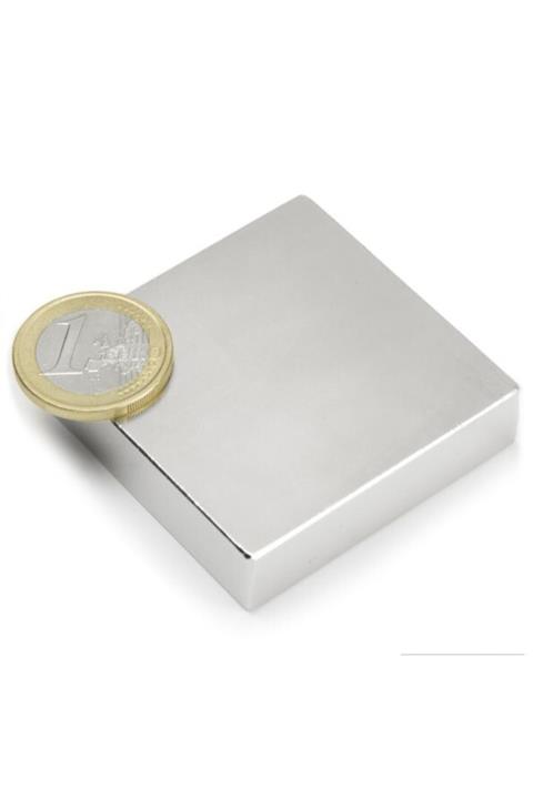 Dünya Magnet Çok Güçlü 50mm X 50mm X 10mm Köşeli Süper Güçlü Neodyum Mıknatıs