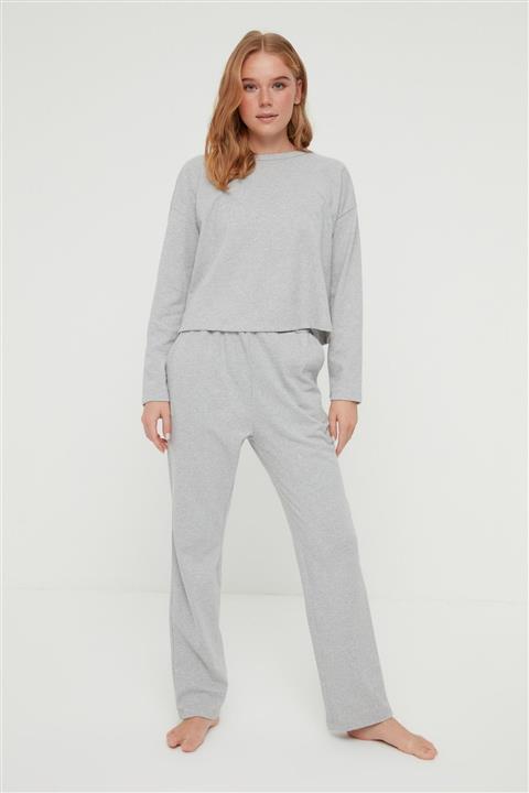 TRENDYOLMİLLA Gri Recycle Kumaş Örme Pijama Takımı THMAW22PT1053