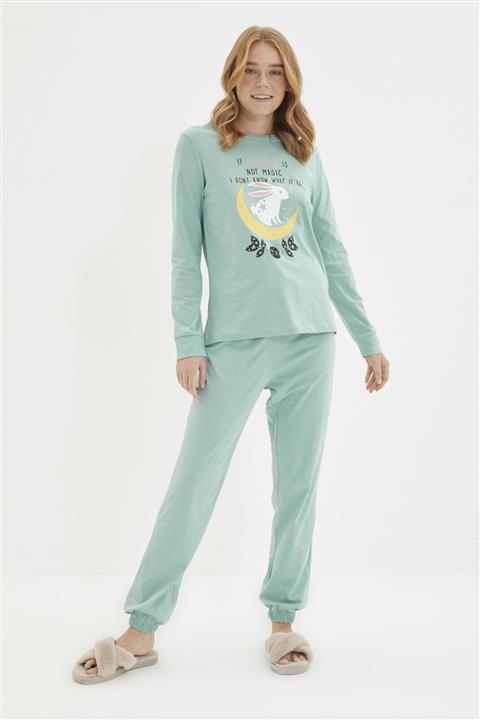 TRENDYOLMİLLA Açık Haki Baskılı Örme Pijama Takımı THMAW22PT0745