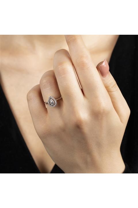UĞURLU1974 Pırlantalı Damla Modelli Yüzük 0,18 Crt