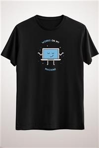 İLA Tshirt Unisex Siyah Works On My Machine - Programming Essential T-shirt