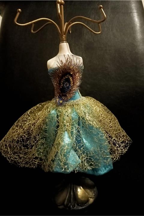 gzdgift Kadın Figürlü Takı Askısı