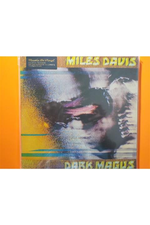 RNBW45 Miles Davis  – Dark Magus