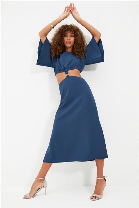 TRENDYOLMİLLA Indigo Cut Out Detaylı Elbise TWOAW22EL0468