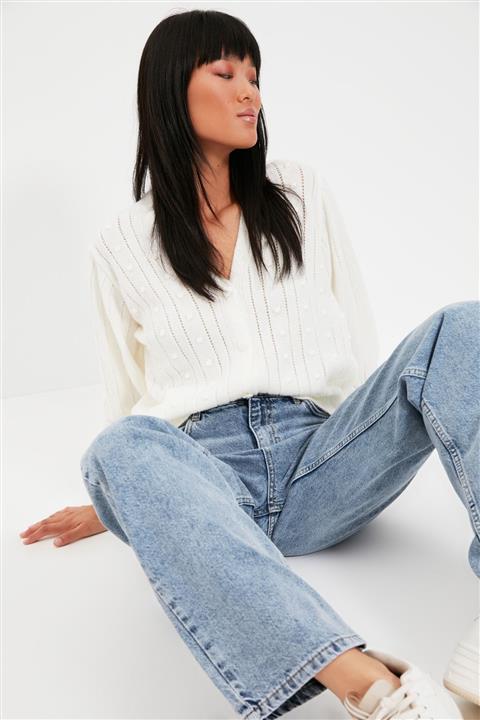 TRENDYOLMİLLA Ekru Kalp Düğmeli Triko Hırka TWOAW22HI0115