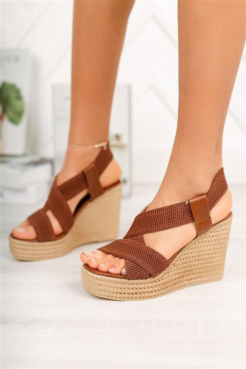 Favi Taba Lastikli Yüksek Dolgu Topuklu Ayakkabı