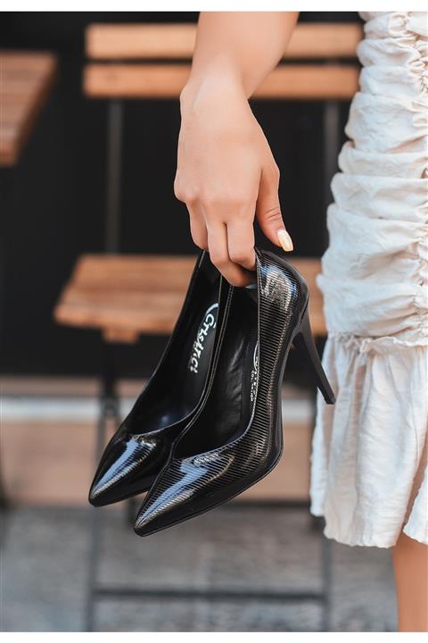 Aygi Nocix Siyah Rugan Desenli Stiletto Ayakkabı