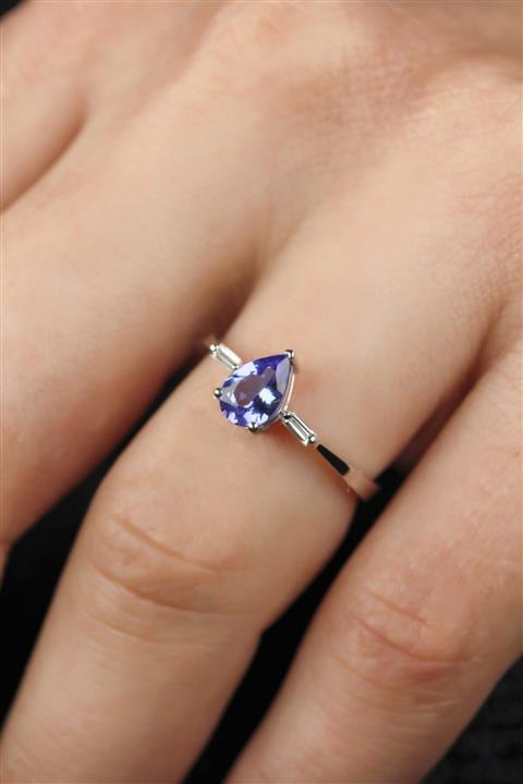 Başbuğ Mücevher 0,67 Karat Pırlantalı Tanzanit Yüzük