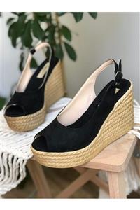 Surpie Shoes Kadın Siyah Dolgu Topuk Hasır Sandalet