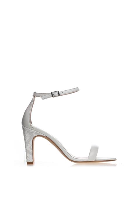 Cengiz Gümüş Kemik Rengi Deri Topuğu Yılan Baskı Tek Bant Sandalet